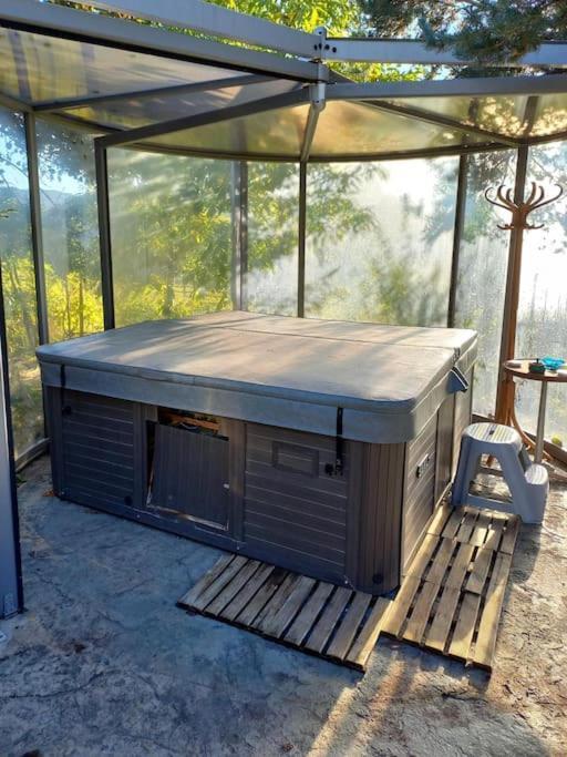 Bas De Villa, 2 Terrasses, Piscine, Spa, Sauna... Neffes Kültér fotó